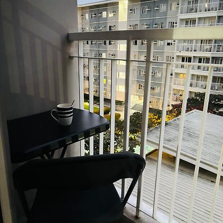 Trees Residences Manila Exterior foto