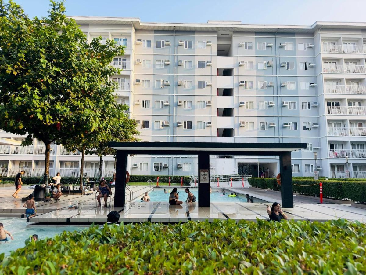 Trees Residences Manila Exterior foto