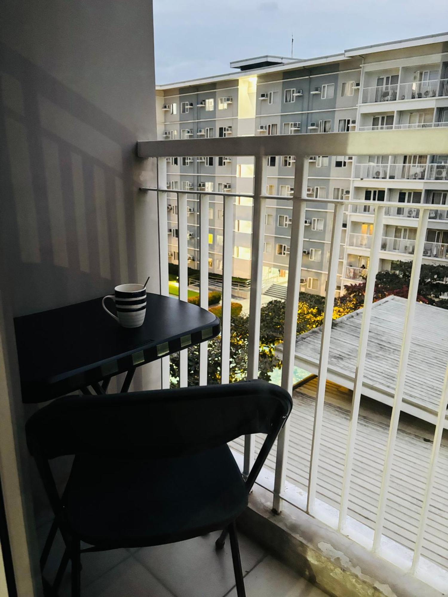 Trees Residences Manila Exterior foto
